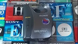 SONY WM-FX123 WALKMAN cassette player Fm/Am radio (1996)