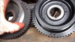 Removing the crankshaft pulley with damper GAZelle 405 406 409