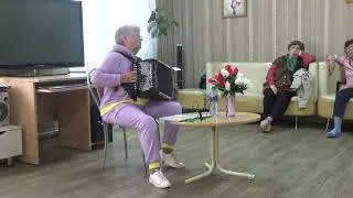 ОЙ, ЦВЕТЁТ КАЛИНА