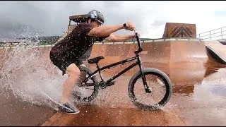 BMX DRIFTING IN THE RAIN!!