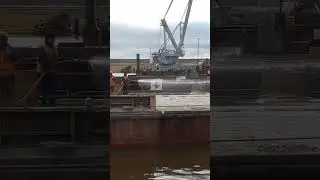 зачистка баржи водой 👍👍👍