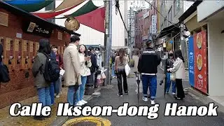 [4K COREA] 🇰🇷 Numerosos turistas extranjeros en la calle Hanok en Ikseon-dong, Jongno
