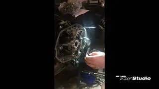 Bmw r1200gs adv lc Removing the cylinder head