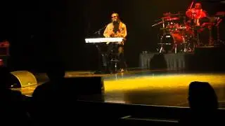 Is this really Stevie Wonder??!!  Hear what the audience says...
