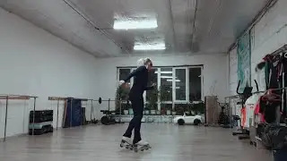 Галина Масюк. Домашняя работа😀.Когда не хватает льда , выручают  ролики😃.