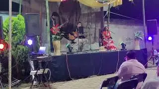 Presentación en vivo del Compositor Irahí Julián Caballero enseñanzas de la vida, tlayudas o blandas
