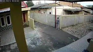 Maling motor di Depok (Rekaman CCTV)