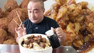 【吃货请闭眼】 北京最火爆的山西刀削面？炖肉刀削面15一碗永远排队，味道一绝