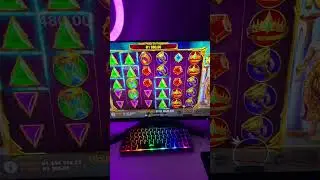 КУПИЛ БОНУСКУ ПОДПИСЧИКУ В GATES OF OLYMPUS#shorts  #слоты #slot #casino #win #занос#gatesofolympus