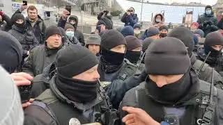 Save ФОП. Майдан. Погоня за копами стащившими тент. Разбегаются как тараканы!
