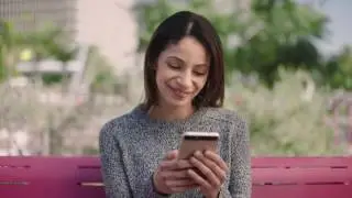 Share your real-time location with the people you want, for exactly as long as you want