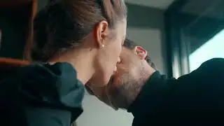Damla sonmez kiss sexy