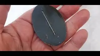 Снегурочка из Питера дарит броши в музей!