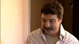 6 кадров. Сосед зашёл за солью