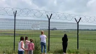 Virgin Atlantic G-VLIP Final Take-Off from Manchester With Wing Wave
