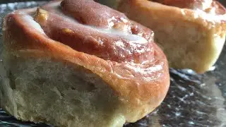 ДОМАШНИЕ ВОЗДУШНЫЕ БУЛОЧКИ С ГРЕЦКИМ ОРЕХОМ И КОРИЦЕЙ