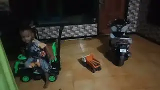 Main Mobil Mobilan bareng Arya dan Dede Kifli yuk