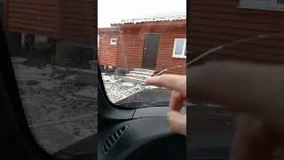 Лада Нива Тревел / Лопнуло лобовое стекло 