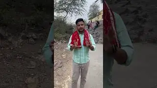 बरसाना का सबसे पवित्र स्थान। जहां है श्री कृष्ण के हाथ के निशान #barsana #meriradharani #vrindavan
