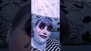 сядь на диван 😄