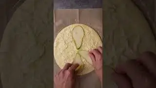 Хачапури с сыром бри и грушей , рецепт в описании