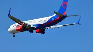 Boeing 737-8S3