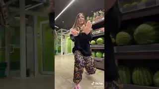 Наташа танцует под КАТЮШУ 🤗