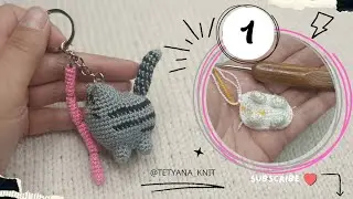 Easy Crochet Cat Keychain Tutorial Pt.1/3: Materials & How to Crochet the Paws