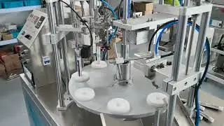 Small tube fillingsealing machine