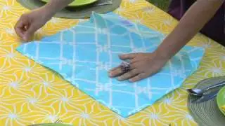 How to Do a Napkin Pocket Fold | Evette Rios - eHow