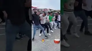 Halay başı çılgın oyun .