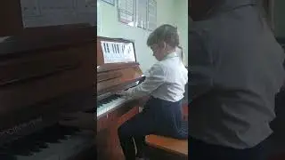 Никишина Варвара (8 лет) - Торопова Курочка и цыплята