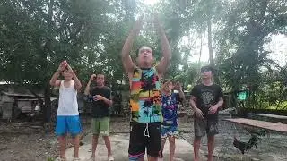 trending na christmas dance