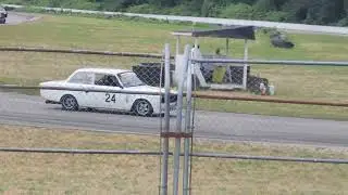 mission raceways Speed freaks start of Vintage Race. Volvo, Honda, Datsun vid 6