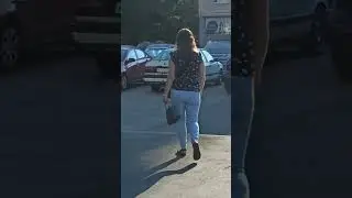 Ах, какая у этой попки 🍑 девушка🙆