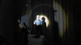 Вы идёте спать, а в вашей комнате — Шуфутинский! 😧😱