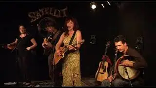 GILLIE MC PHERSON 2006 set 1 AU SATELLIT CAFÉ PARIS