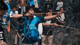 Cara memasang string busur panah  (Tali busur)