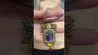 Кулон с флюоритом.