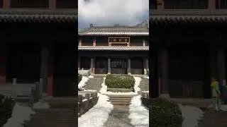 Templo chino en la montaña 