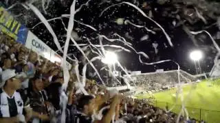 Torcida do ABC na entrada do time. (Que festa)