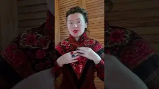Как красиво носить маленький русский платок 