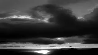 Turquoise Days / Grey skies