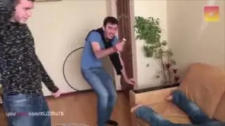 Непосредственно Каха   треснутые пятки