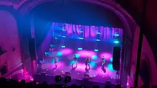 KISS OF LIFE - KISS ROAD Tour (Live) Performance @ Moore Theatre Seattle fancam (Part 1)