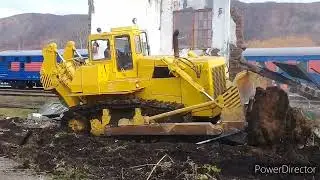 Вот так вот на Сахалине Железная Дорога ломает цех Японской постройки для Ремонта Локомотивов