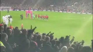 Incredible atmosphere at Elland Road as Man Utd win 4-2 against Leeds | From the stands #leemun