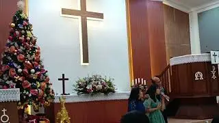 Victor Hutabarat menyanyikan Boru Pangoaran di HKBP Gading Serpong