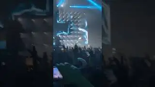 Martin Garrix at Brooklyn Navy Yard 2024playing Starlight