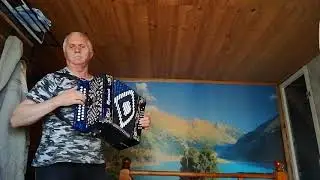 Расплескалась синева